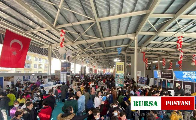 120 bin kişinin ziyaret ettiği kitap fuarı konserle sona erdi
