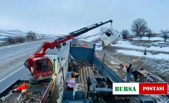 2 tırın çarpıştığı kazada bir kişi yaralandı