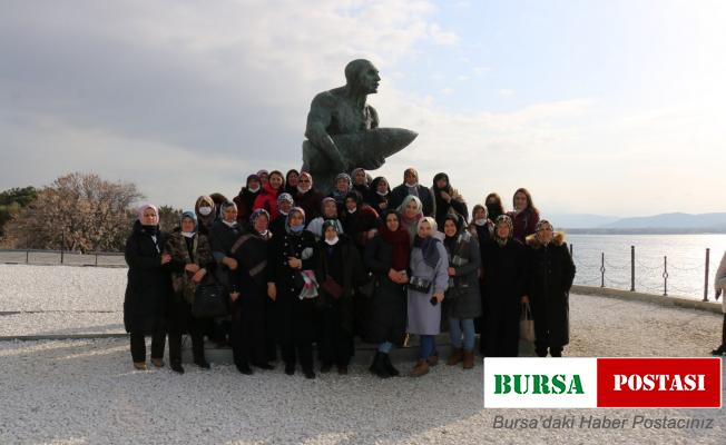 300 Pazaryerili kadın Çanakkale’ye geziye gitti