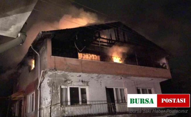 4 kişilik ailenin yaşadığı ev alevlere teslim oldu