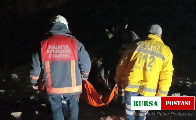 700 metre yükseklikteki dağda yürüyüş yaparken düşüp ayağını kırdı