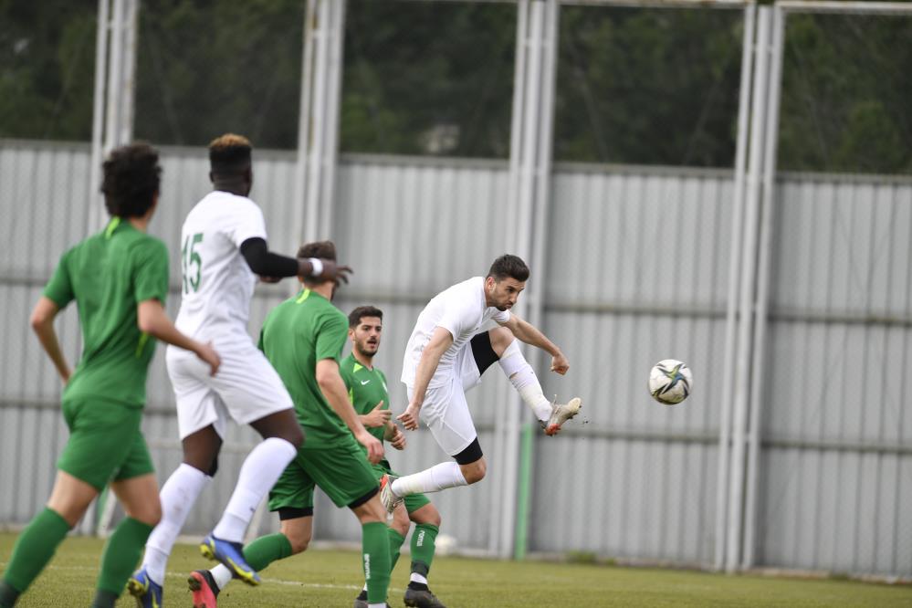 Bursaspor kendi arasında maç yaptı