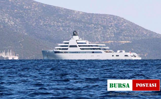 Abromoviç’in milyon dolarlık yatı Bodrum’a demirledi