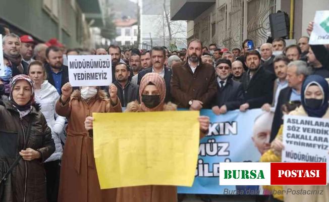 Açığa alınan o müdüre veliler ve eğitimcilerden destek