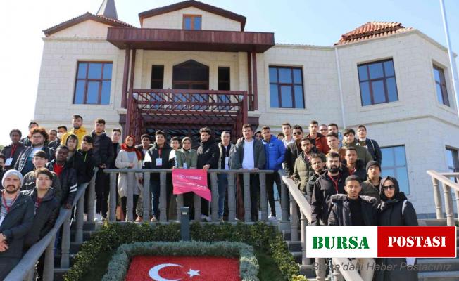 Afyonlu gençlere ’Anadoluyuz Biz’ projesi kapsamında Adnan Menderes, anlatıldı