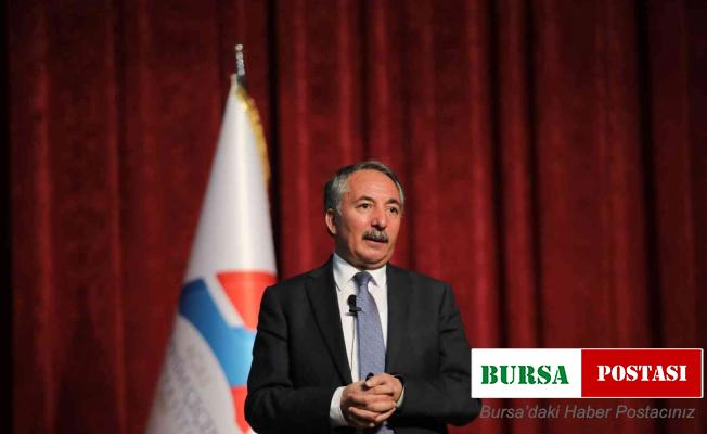 AİÇÜ’de akademik teşvik ödülü ve cübbe giyme töreni yapıldı