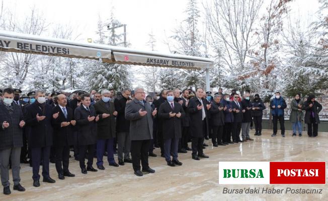 Aksaray’da şehitler mezarı başında anıldı