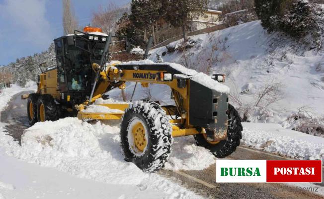 Antalya Büyükşehirden  Alanya, Gündoğmuş ve İbradı’da kar temizleme çalışması