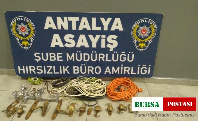 Antalya’da yabancı uyruklu hırsızlık şüphelisi tutuklandı