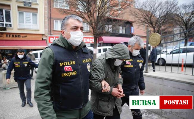 Aranan 24 adet araç ve 87 adet otomobil beyni ele geçirildi, 2 kişi yakalandı