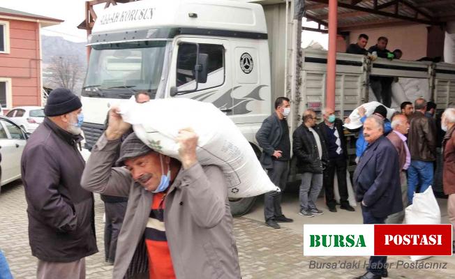 Arıcılara çuval çuval şeker dağıtıldı