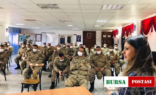 Askerlere tütün mamullerinin zararları hususunda eğitim verildi