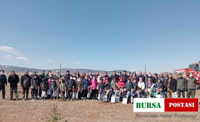 Aslanapa’da ’Jandarma Hatıra Ormanı’na fidan dikimi