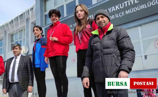 Atletizm yarışmasında şampiyon Reşit Karabacak