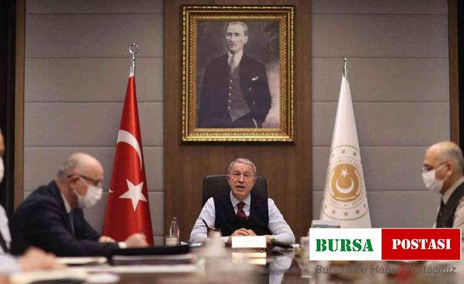 Bakan Akar kuvvet komutanları ile toplantı gerçekleştirdi