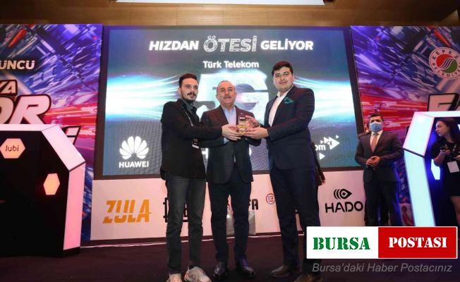 Bakan Çavuşoğlu, E-SPORFEST’in konuğu oldu