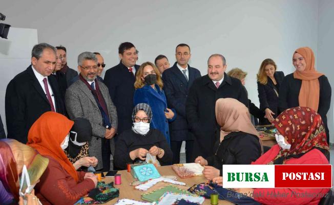 Bakan Varank’tan Uşak Belediyesine övgü dolu sözler