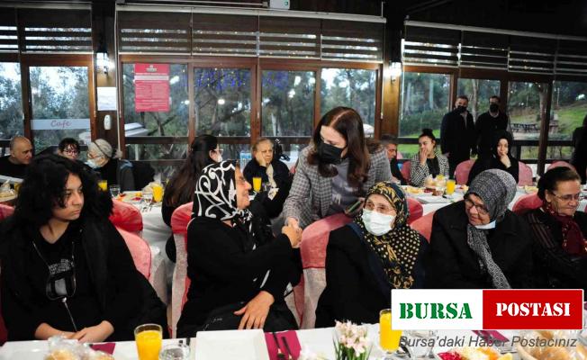 Balçova’da şehit yakınları onuruna yemek verildi