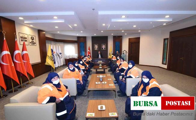 Başkan Altay Park ve Bahçeler Dairesinin kadın çalışanlarıyla buluştu
