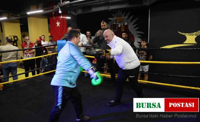 Başkan Bıyık, down sendromlu gençle ringe çıktı