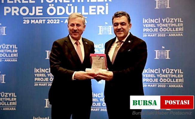 Başkan Demir’e ödül