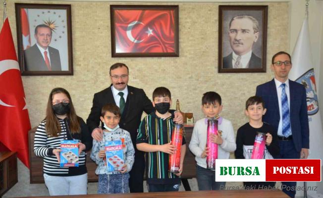Başkan Doğan, başarılı öğrencileri ödüllendirdi