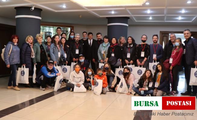 Başkan Özcan Erasmus öğrencilerini makamında ağırlandı