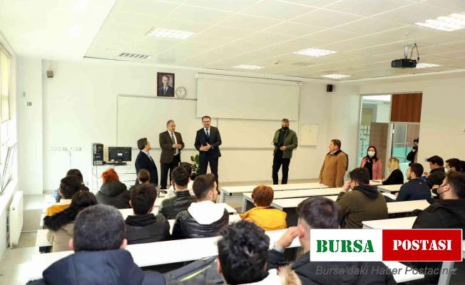 Başkan Yalçın KAYÜ’lü gençlerle