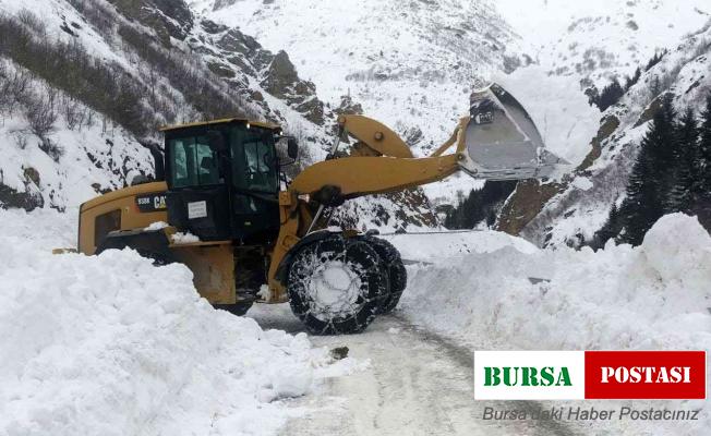 Bayburt – Araklı yolu kardan ulaşıma kapandı