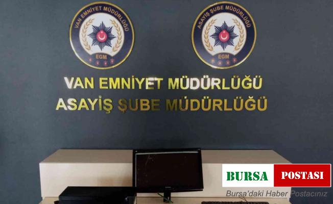 Belediyeye ait kitap kafede bilgisayar hırsızlığı