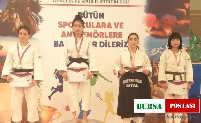 Bilecikli judoculara Türkiye ikinci oldu