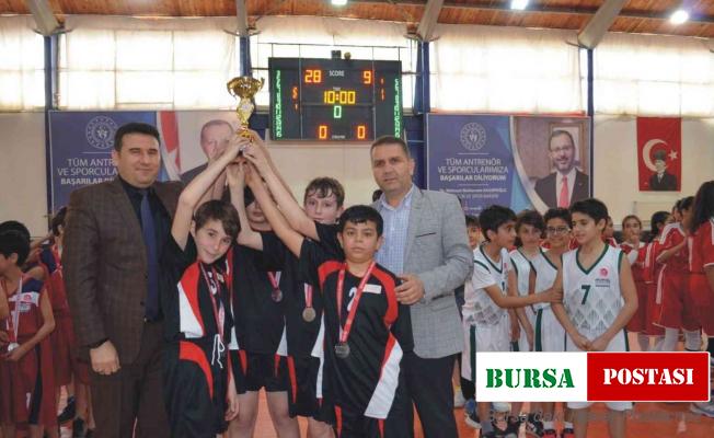 ‘Bir Genç Bir Gelecek’ projesinde madalya töreni düzenlendi