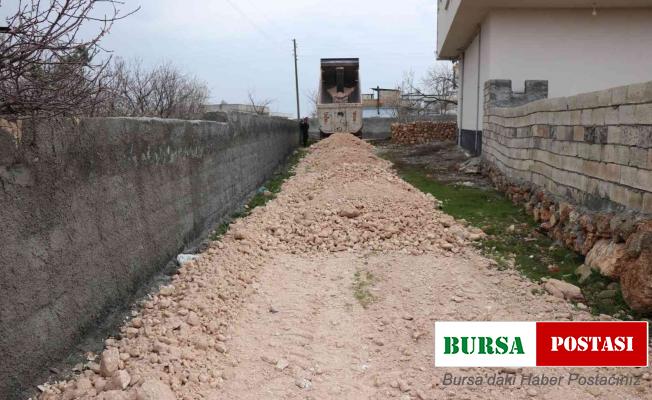 Bozova kırsal mahallelerinde stabilize yol çalışmaları devam ediyor