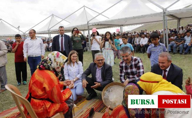 Büyükkılıç’tan 16 ilçeye 3 yılda 200 kez ziyaret