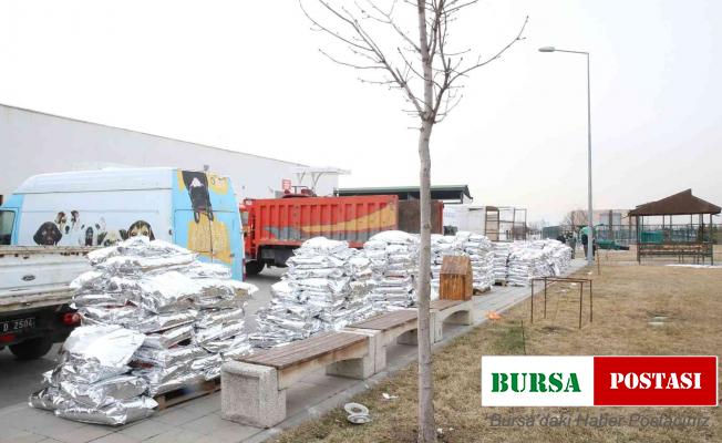 Büyükşehir Belediyesi’nden 13 ilçeye 13 ton mama desteği