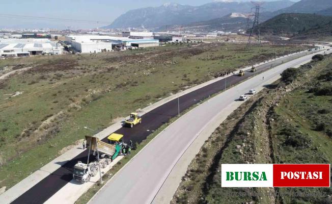 Büyükşehirden Akgedik TOKİ’ye 65 bin metrekarelik sıcak asfalt