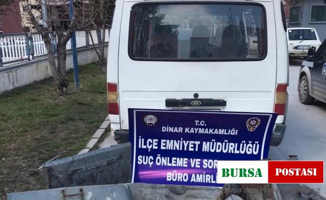 Çaldıkları çöp konteynırları ile yakalandılar