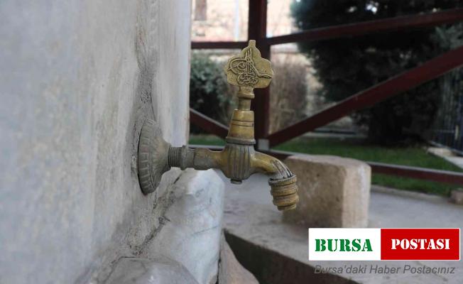 Cami musluklarını çaldılar