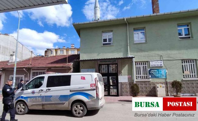 Camiye ait daireden su saati, kalorifer peteği ve elektrik kabloları çalındı