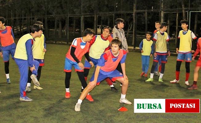 Çamlık, U16’da şampiyonluğa koşuyor