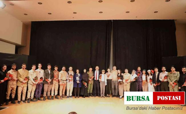 Çanakkale Zaferi coşkusu salona sığmadı