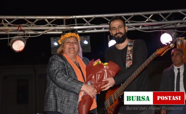 Ceyhanlılar Soner Eden konseriyle coştu