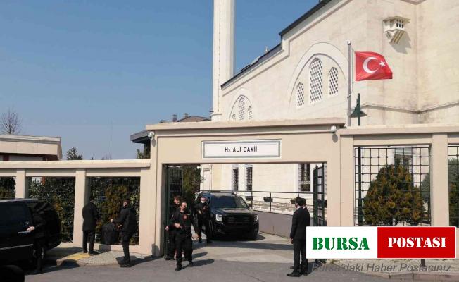 Cumhurbaşkanı Erdoğan cuma namazını Hz. Ali Camii’nde kıldı