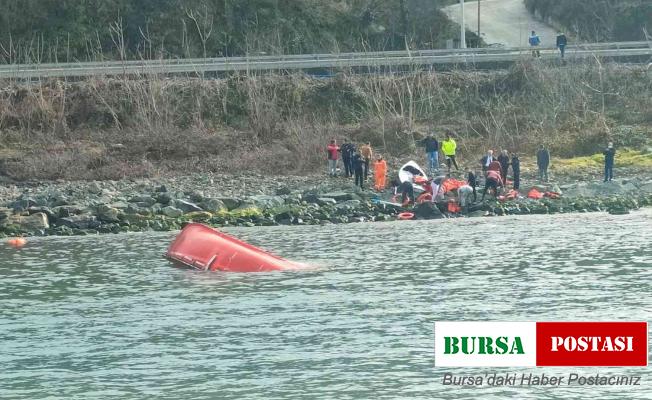 Denizcilik Fakültesi öğrencilerini taşıyan filika alabora oldu