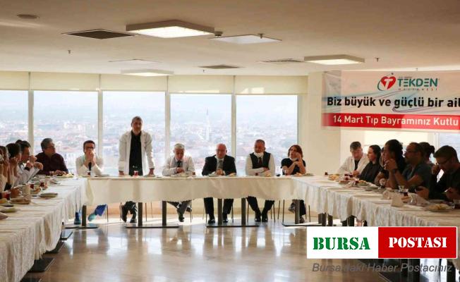 Denizli Tekden doktorlarına ailelerinden sürpriz Tıp Bayramı mesajı