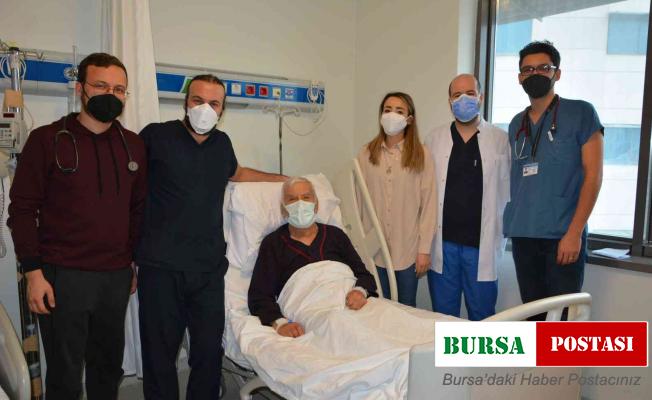 Denizli’de 2 hastaya tıpa metoduyla apendiks kapama işlemi uygulandı