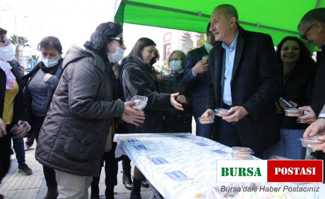 Didim Belediyesi, Kandil simidi dağıttı