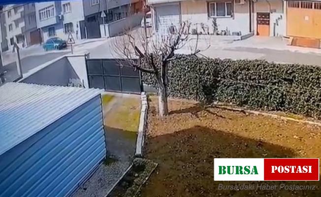 Dikkatsiz sürücüler kafa kafaya çarpıştı