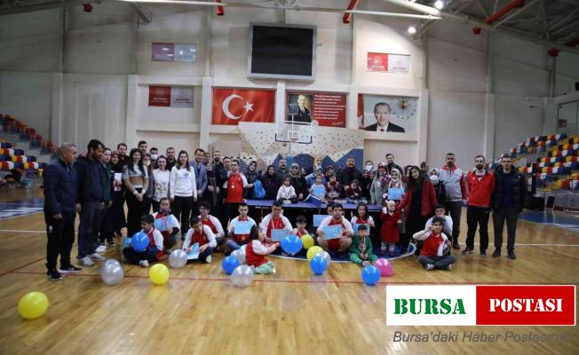 Down sendromlu çocuklar sporla eğlendi