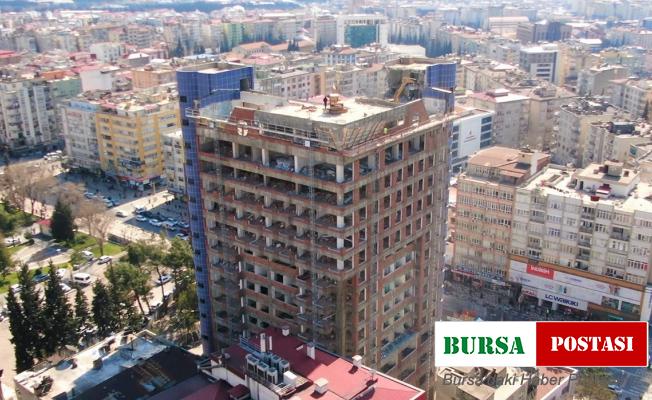 Dünyanın en saçma binasının yüzde otuzu yıkıldı